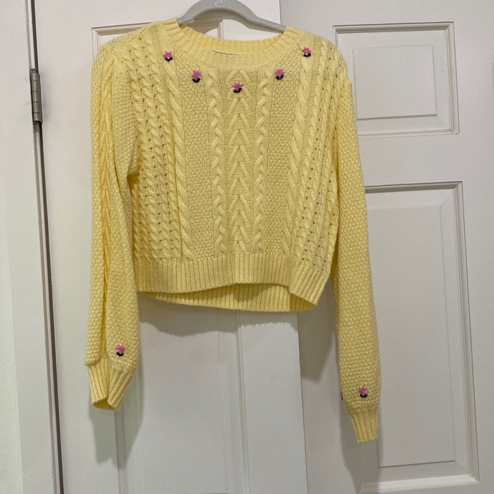 Wild fable yellow 90s sweater cropped